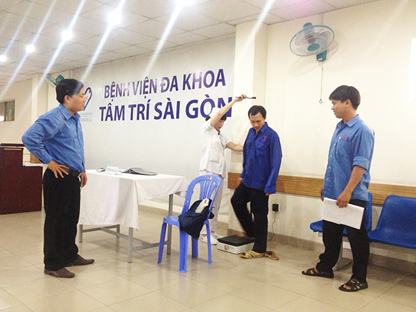 Khám sức khỏe định kỳ ngày 30-2-2015